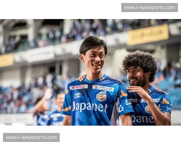 绿茵场上的“冰与火之歌”：町田泽维亚vs群马温泉，谁能在这场欲望与尊严的较量中沸腾？